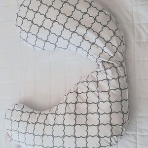 Boppy Pregnancy pillow